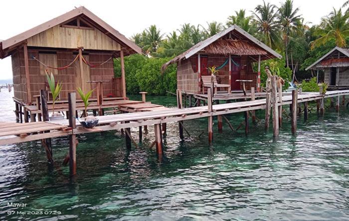 Mawar Homestay Besir Eksteriør bilde