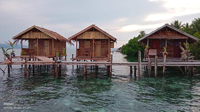 Mawar Homestay Besir Eksteriør bilde